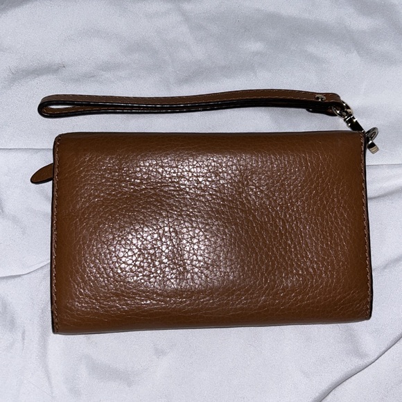 Michael Koran authentic beige wristlet - Picture 3 of 8